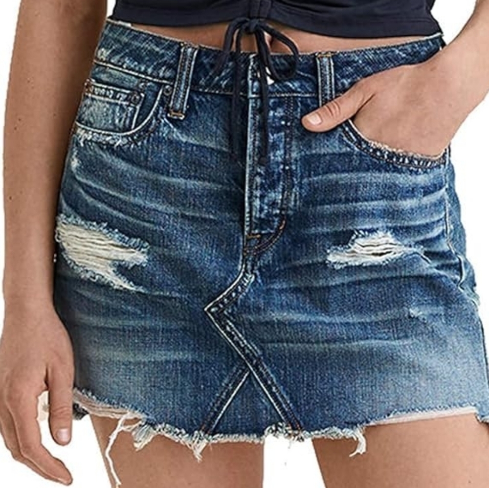 American Eagle Outfitters Very Cute & Rare Distressed Mini Skirt